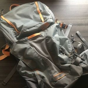 NWOT NORTH FACE ALEIA 32 BACK PACK G+O